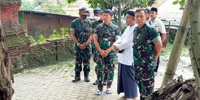 Peduli Terhadap Situs Sejarah Cirebon, Danrem 063/SGJ Ziarah ke Makam Kramat Mbah Kuwu Sangkan