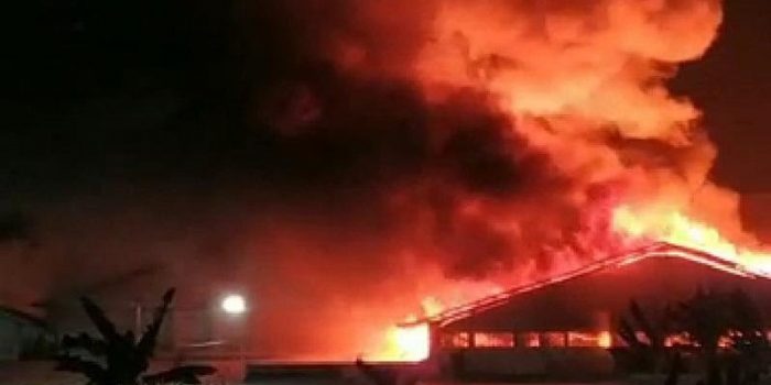 Pabrik Pupuk Mranggen Dilanda Kebakaran Hebat