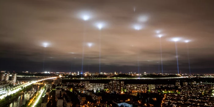 Teka-Teki Langit Kyiv di Ukraina Dipenuhi UFO