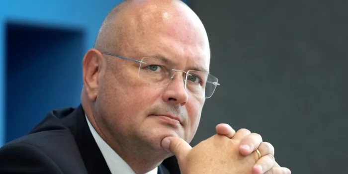 Kepala Badan Keamanan Siber Nasional Jerman di Bawah Pengawasan Atas Laporan Hubungan dengan Intelijen Rusia