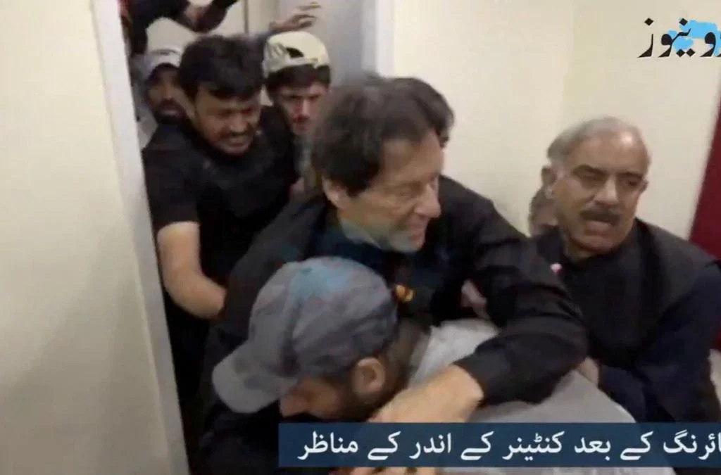 Pria Diduga Penembak Mantan Perdana Menteri Pakistan Imran Khan Tewas