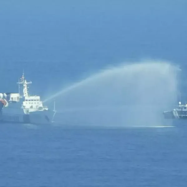 Filipina Kecam Ledakan Meriam Air Penjaga Pantai Tiongkok terhadap Kapal Perikanan