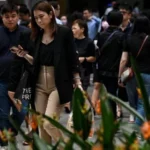 Para Pakar: Semakin banyak profesional muda di Singapura yang mengambil istirahat panjang untuk memulihkan tenaga