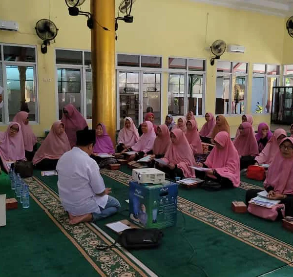 Lumbung Indonesia Wakafkan Filter Air Minum Sehat di Masjid Subulussalam Cirebon