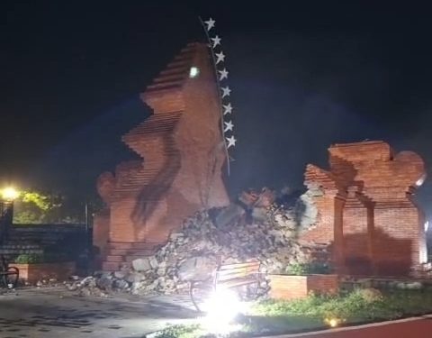 Sensor Lokal Catat Gempa Bumi di Cirebon Runtuhkan Gapura Taman Pataraksa Sumber?