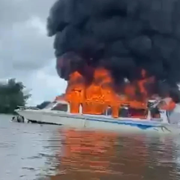 Speedboat Bawa Rombongan Wakil Bupati Kutai Barat Ludes Terbakar