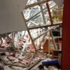 Atap Sekolah di Majalengka Roboh, 2 Guru dan 1 Mahasiswi Tertimpa Reruntuhan