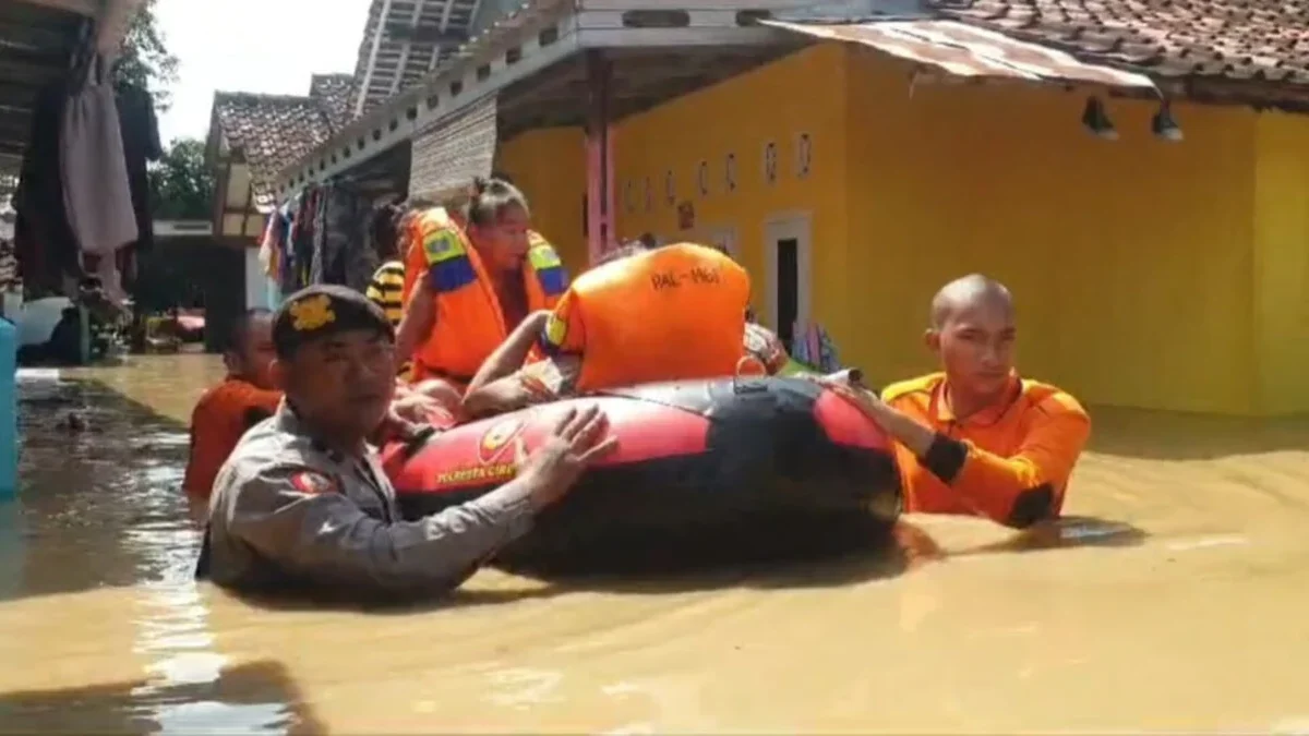 2 Warga Meninggal Dunia 83.000 Jiwa Terdampak Banjir Cirebon