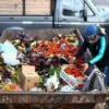 Inflasi Argentina Melonjak 250 Persen, Warga Memulung Sampah Demi Makan