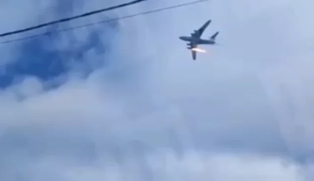 Kemhan Rusia: Pesawat Kargo Militer Ilyushin Il-76 Jatuh, Kebakaran Mesin Saat Lepas Landas