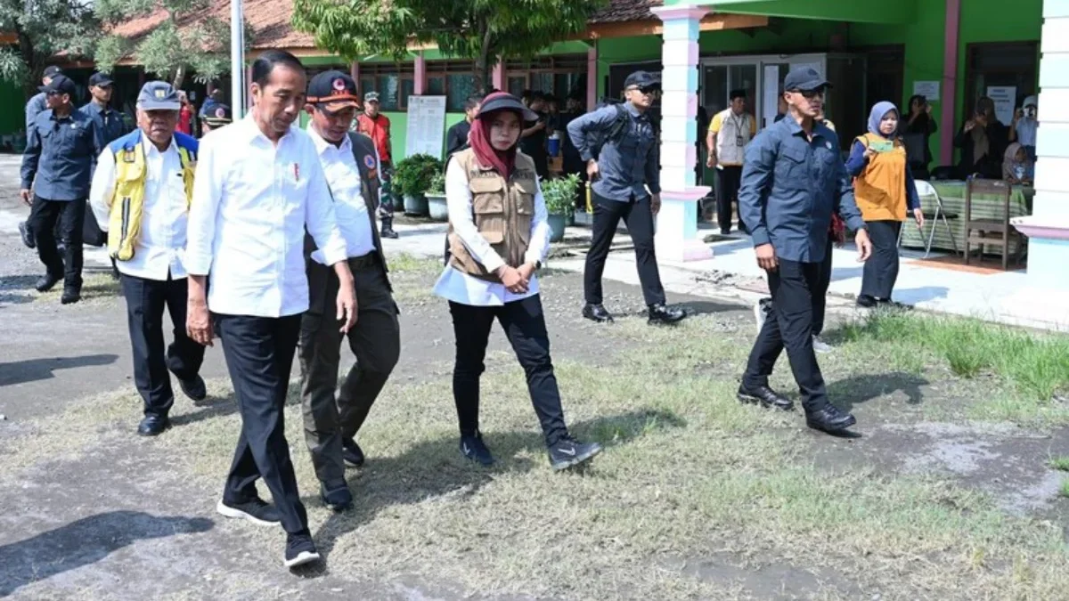 Jokowi Soroti Banjir Demak-Kudus, Modifikasi Cuaca Cegah Ekstrem hingga Pembalakan Liar