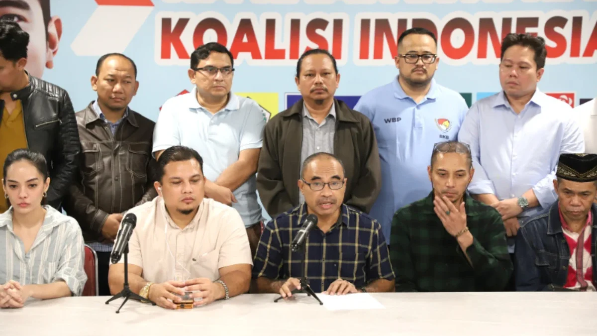 Konferensi pers Tim Golf (relawan) TKN Prabowo-Gibran terkait imbauan pembatalan rencana aksi di MK, Rumah Bes