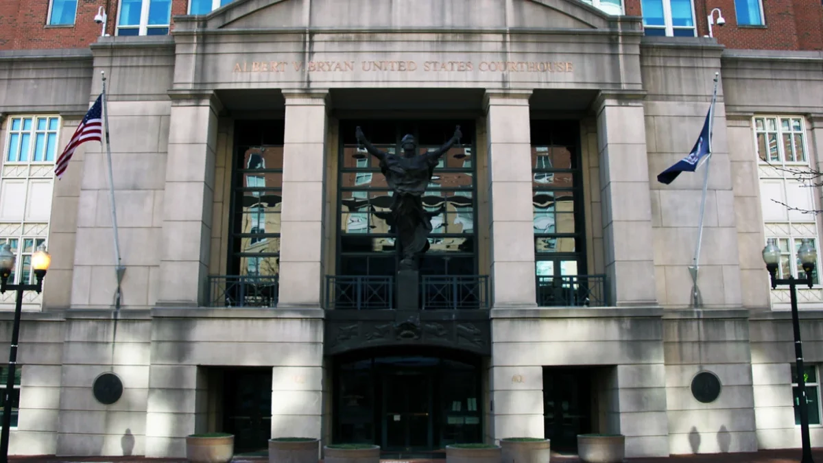 Albert V. Bryan Gedung Pengadilan Amerika Serikat, tempat Pengadilan Distrik AS di Distrik Timur Virginia bera
