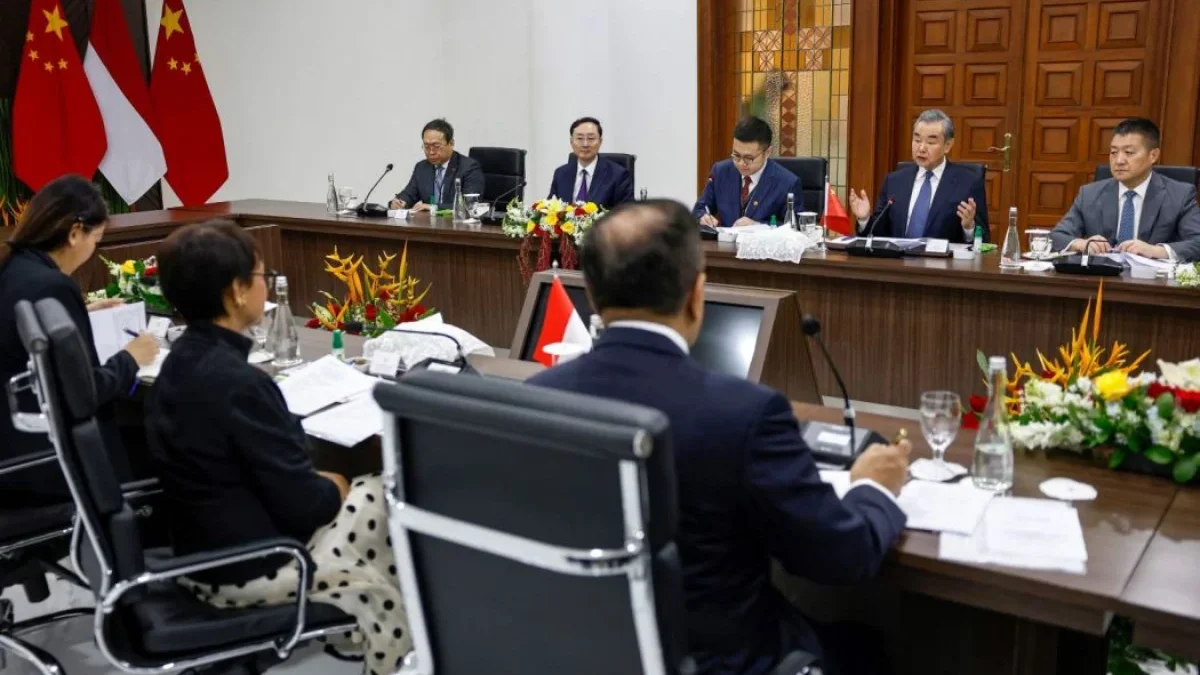 Menteri Luar Negeri Tiongkok Wang Yi bertemeu dengan Menteri Luar Negeri Indonesia Retno Marsudi di Gedung