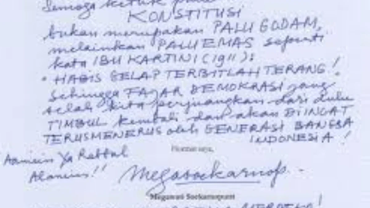 Tulisan tangan Ibu Megawati, pada bagian akhir Surat Amicus Curiae atau Sahabat Pengadilan yang disampaikan ke