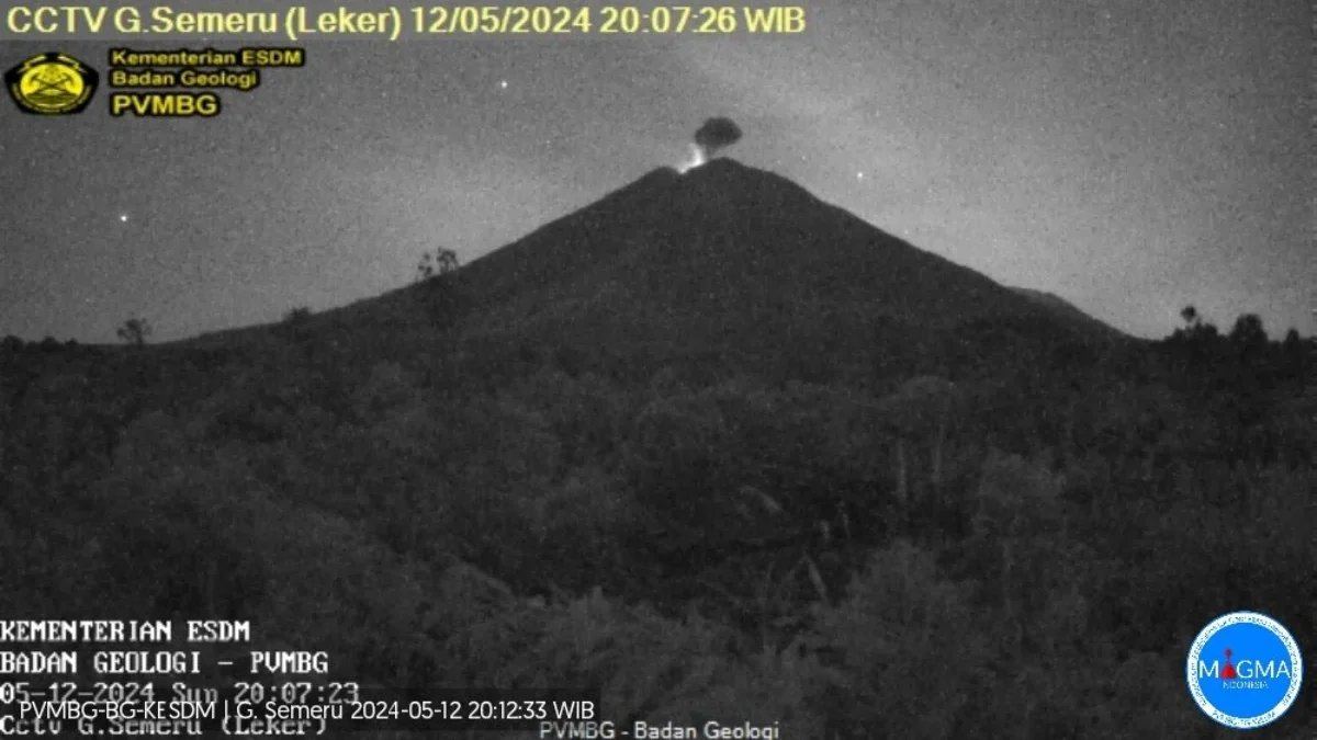 Terjadi erupsi G. Semeru pada hari Minggu, 12 Mei 2024, pukul 20:07 WIB tinggi kolom abu teramati ± 500 m di a