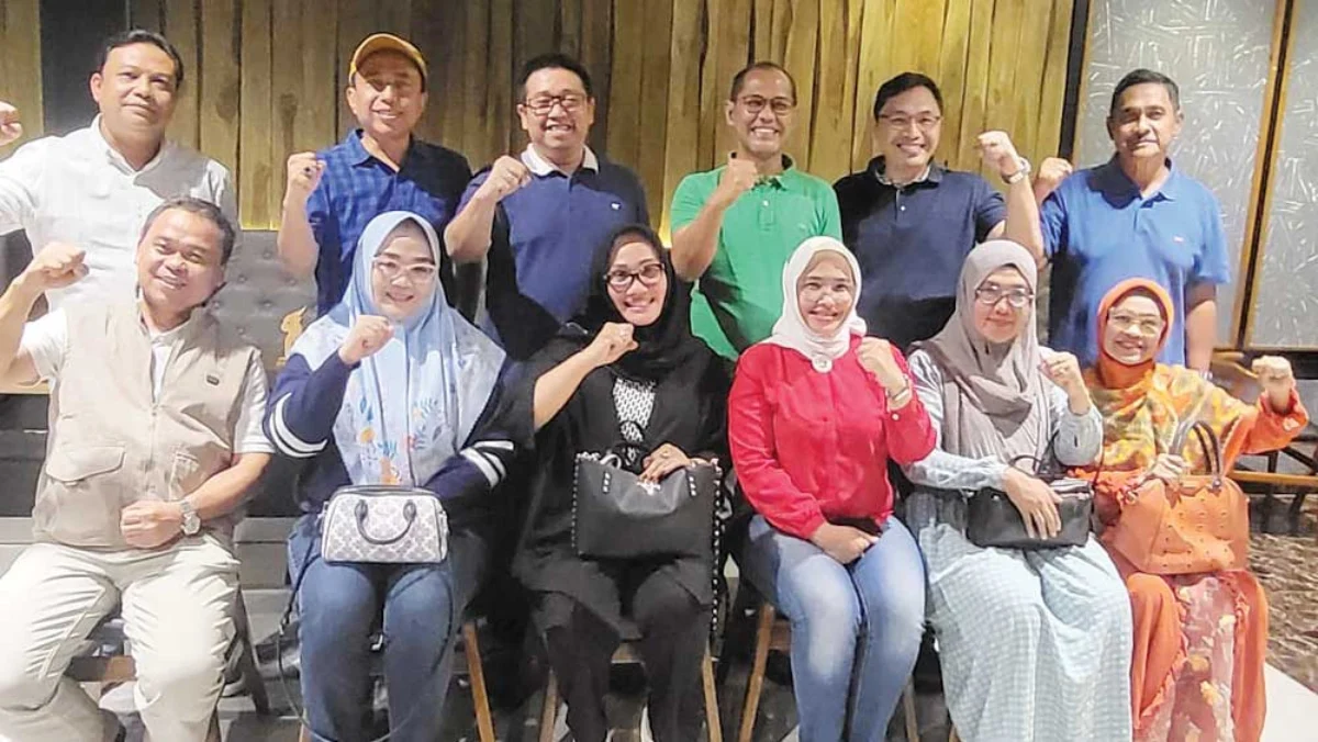 Enam pimpinan Partai Demokrat, NasDem, PKS, PDIP, PKB dan PPP Kota Cirebon melakukan pertemuan jelang Pilkada
