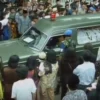 Iringan mobil jenazah dalam prosesi pemakaman Tien Soeharto pada 29 April 1996. FOTO/Youtube