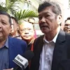 Tim kuasa hukum dari Peradi mendampingi keluarga terpidana kasus Vina Cirebon menjalani pemeriksaan di Ditresk
