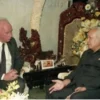 15 Oktober 1993, PM Israel Yitzhak Rabin bertemu Presiden Soeharto di Cendana.