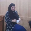 Saksi kasus OTT mantan Gubernur Malut, Eliya Gabrina Bachmid dalam kesaksikan di hadapan Majelis Hakim PN Tern