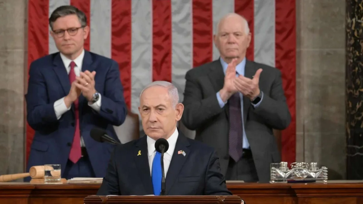 Perdana Menteri Israel, Benjamin Netanyahu (tengah) dalam Kongres di Amerika Serikat. (Foto: X - Benjamin Neta