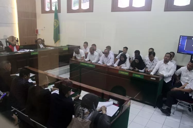 Suasana sidang praperadilan pembunuhan Vina-Eky Cirebon dengan tersangka Pegi Setiawan di PN Bandung, (2/7).