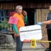 Rekonstruksi kasus pembakaran rumah wartawan Tribrata TV, Rico Sempurna Pasaribu di Jalan Nabung Surbakti, Kec